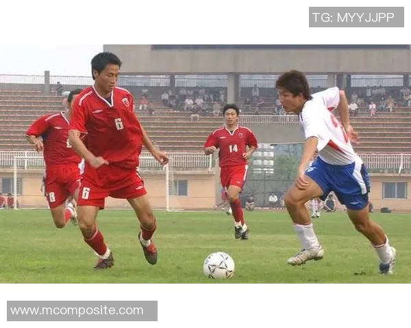 大宫松鼠与冈山绿雉的激烈对决展现足球魅力与团队精神